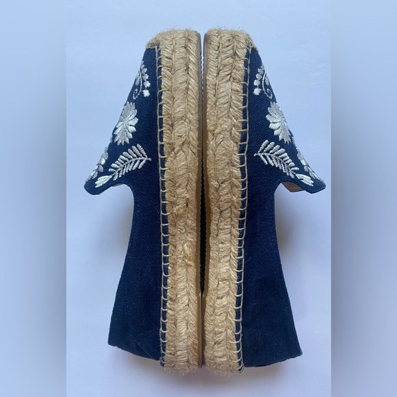 Soludos Ibiza Boho Floral Embroidered Espadrilles Navy Blue Size 9 - Picture 2 of 12